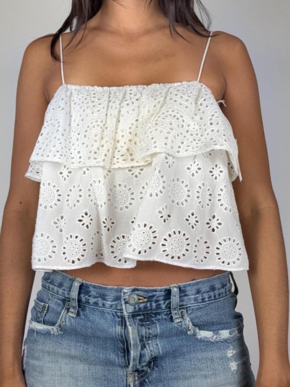 ALICE + OLIVIA WHITE EYELET TIERED TANK TOP